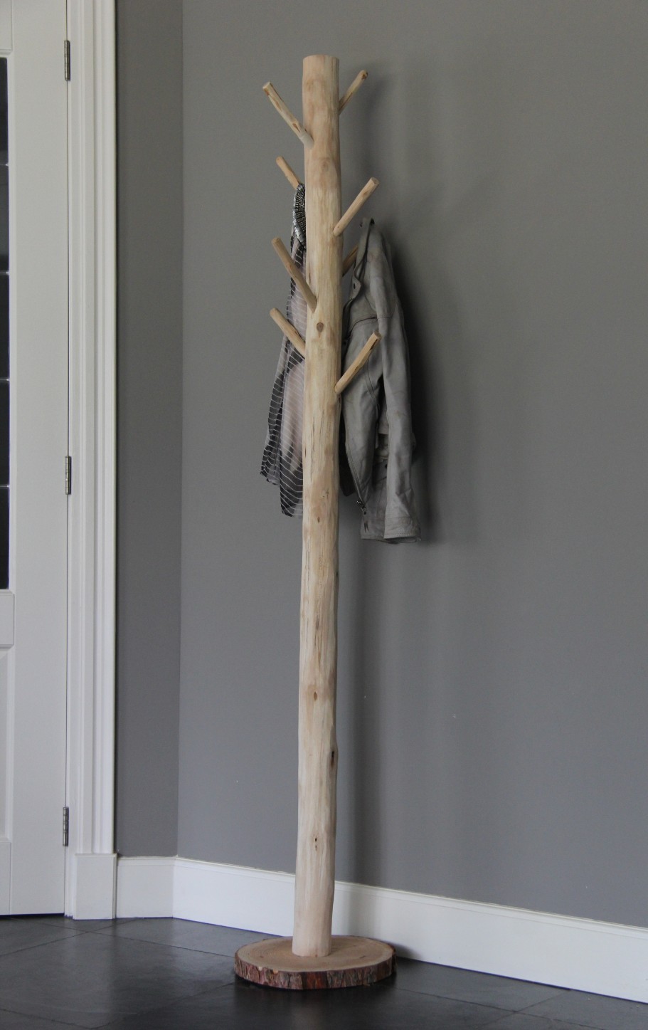Zelf kapstok maken van hout, zo doe je dat! Decoratietakken