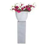 Decoratie op hoge zuil