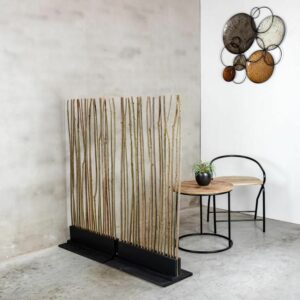 creatieve roomdivider met witte takken