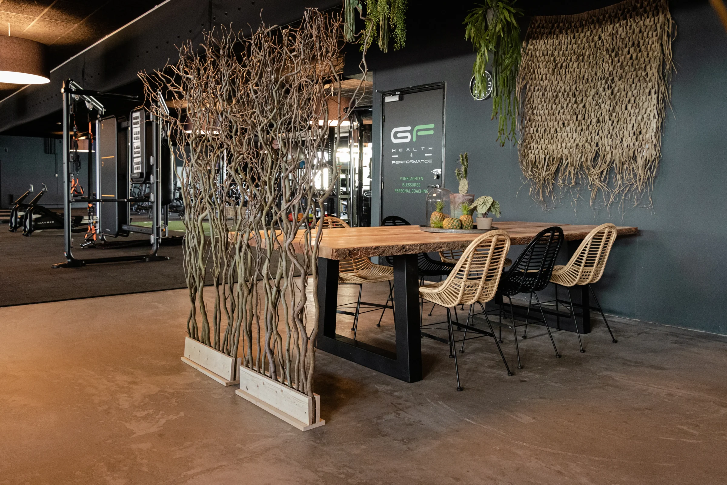 Kronkelwilg Roomdivider Ture Met naturel voet H165cm (5)