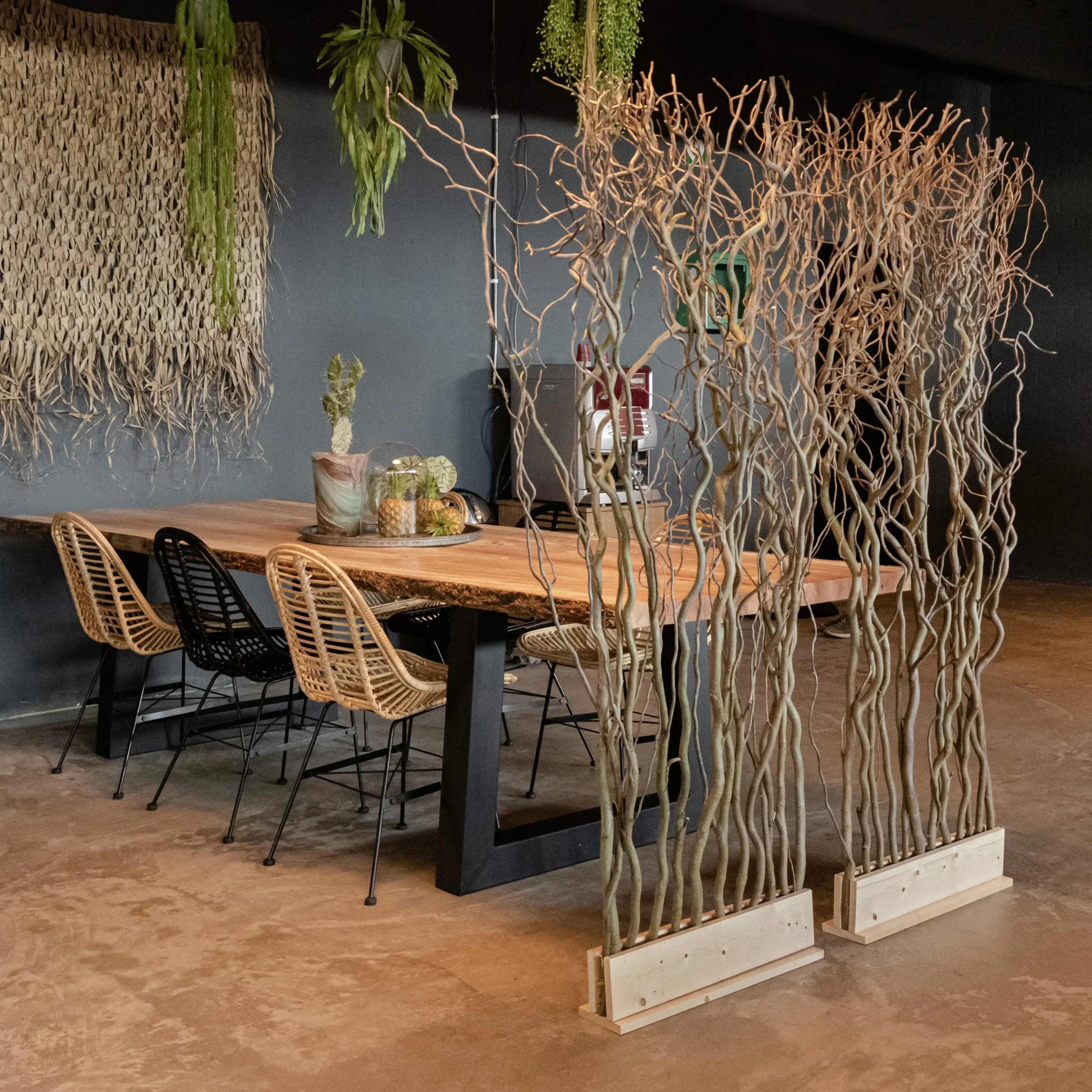 Kronkelwilg Roomdivider Ture Met naturel voet H165cm, twee