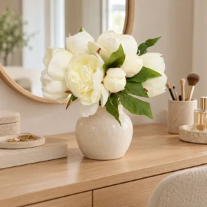 Scandinavische kaptafel met pioenrozen