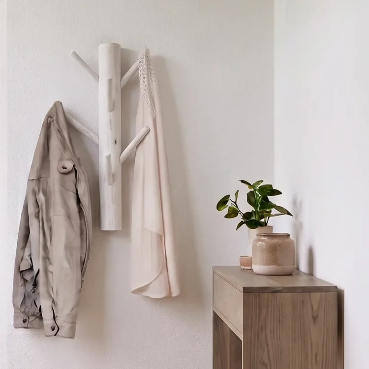 Wandkapstok 6 houten haken 70 cm white wash(1)